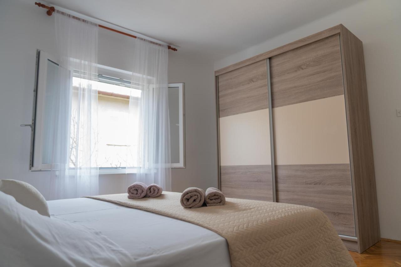 Sidus Maris, Spacious Seaside Apartment With Free Parking Martinšćica Zewnętrze zdjęcie